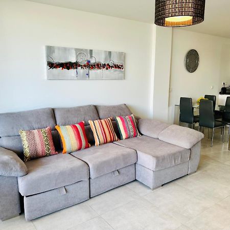 2-Bedroom-Apartment With A Terrace, Pool, Gym Málaga Extérieur photo