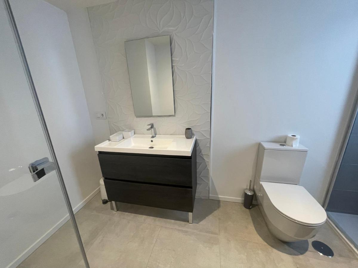 2-Bedroom-Apartment With A Terrace, Pool, Gym Málaga Extérieur photo