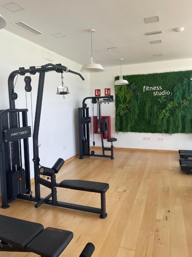 2-Bedroom-Apartment With A Terrace, Pool, Gym Málaga Extérieur photo